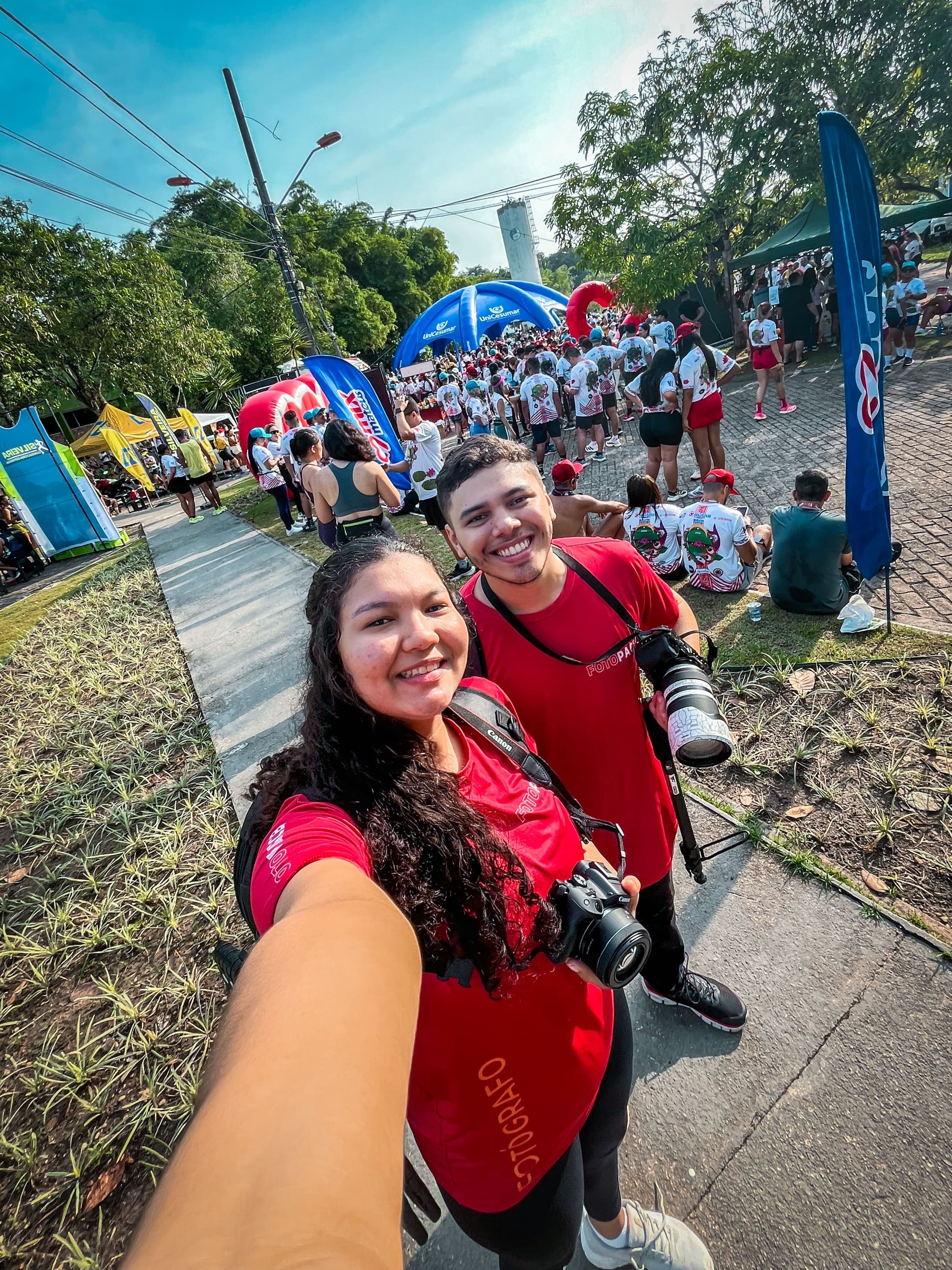 Equipe R2 Fotografia Esportiva em ação durante evento de corrida